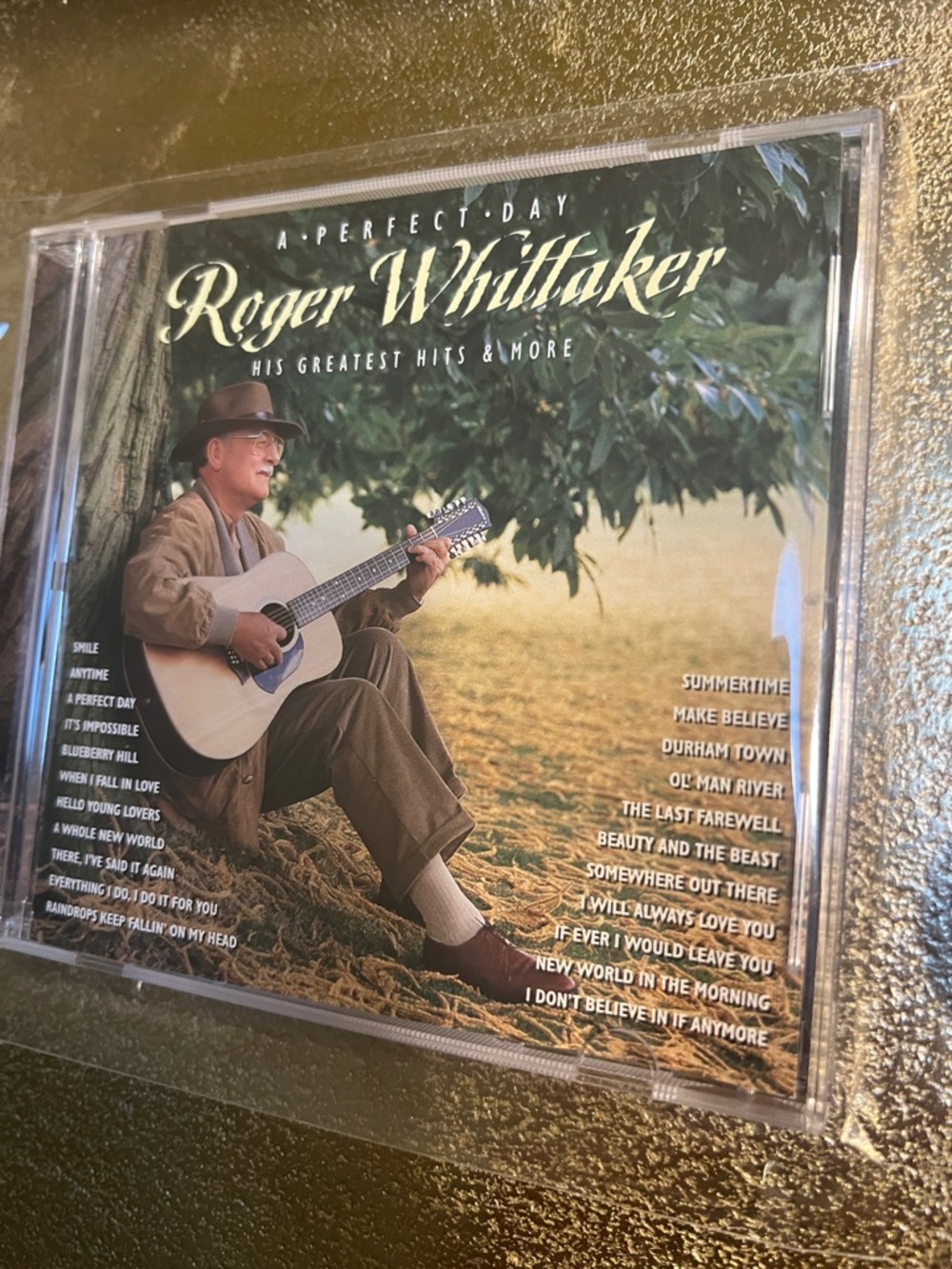 #1715+ Roger Whittaker - A Perfect Day (Greatest Hits) CD